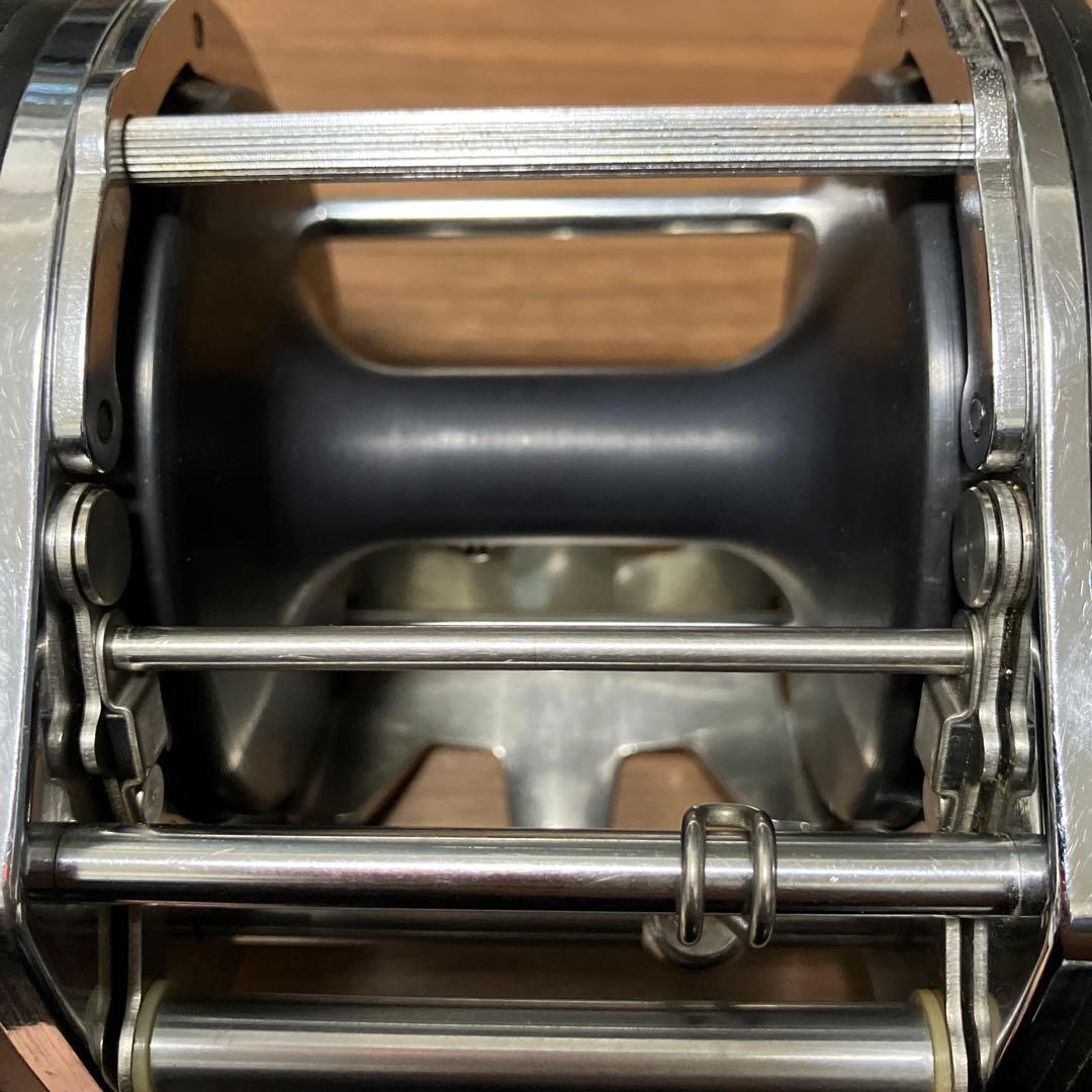 美品 両軸リール ダイワ スーパーダイナミック ST-600