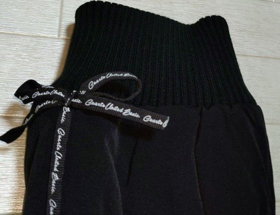 再再再値下げ新品　クアルトユナイテッド　レッグウォーマー　　　 黒ブラック