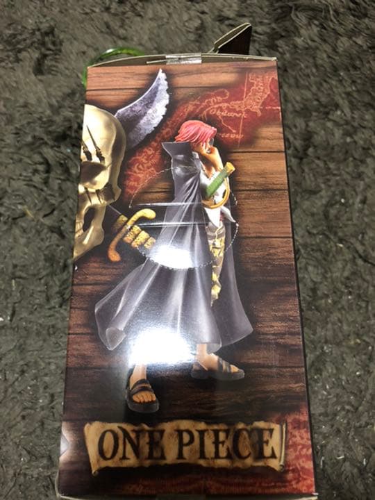 【新品未開封✨】ワンピースDXフィギュア シャンクス