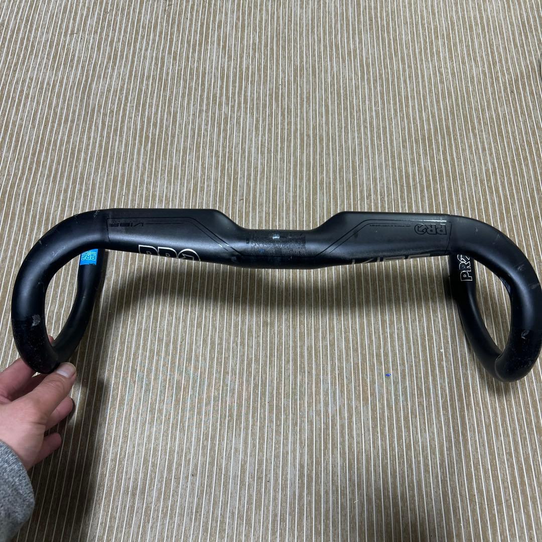 PRO VIBE スーパーライト カーボンハンドルバー 380mm