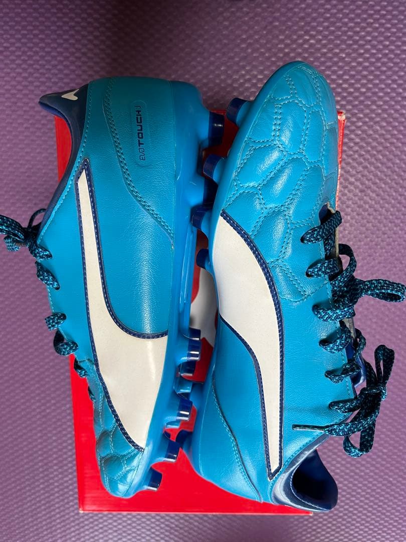 プーマ　エボタッチ　サッカースパイク　カズ着用