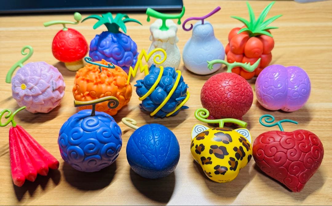 ワンピース　悪魔の実　コレクションフィギュア　15種