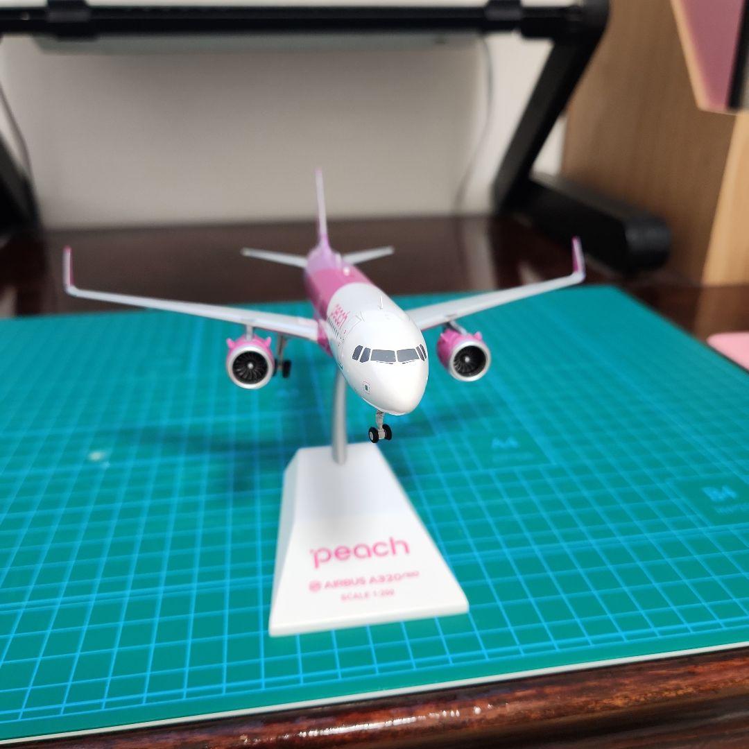 1/200 ピーチ A320neo （ダイキャスト）（駐機姿勢不可）（説明必読）