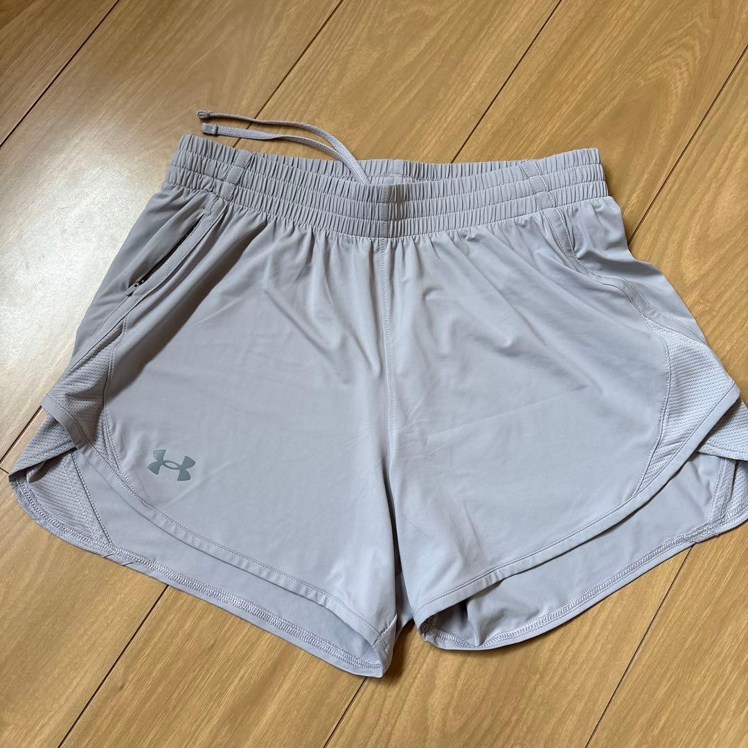 Under Armour グレージュ Tシャツ・ショートパンツセット Sサイズ