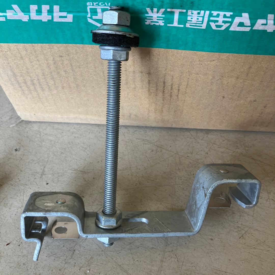 大型雨樋(三菱)ワンタッチ前高吊金具　スライド式　L-120用