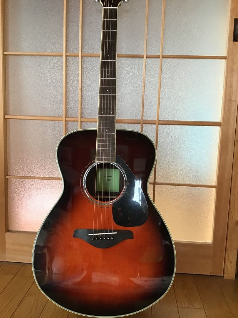 Yamaha アコースティックギター vew３１３０ R1