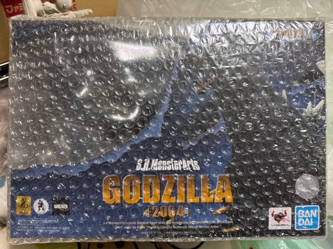 新品　S.H. MonsterArts ゴジラ 2004 GODZILLA