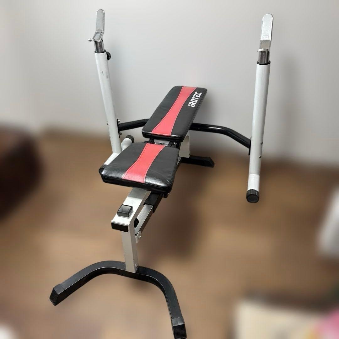iROTEC トレーニングベンチとスクワットラック付き
