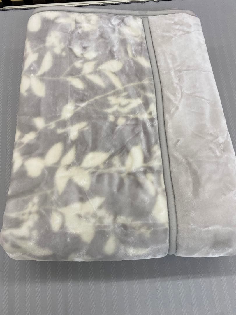 西川ボリュームなめらか合わせ毛布・ふっくら・洗濯機OK・シングル１４０×２００㎝