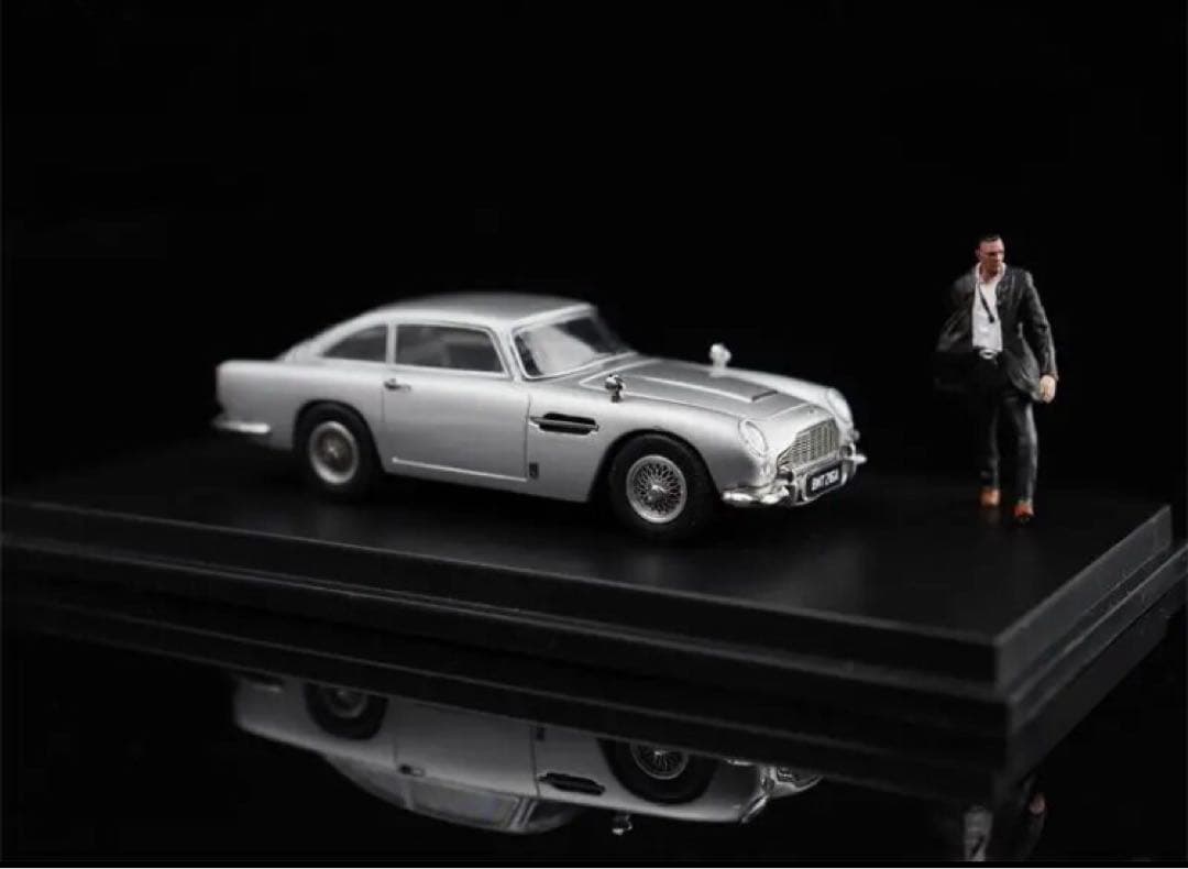 1/64 アストンマーティン db5 フィギュア付き