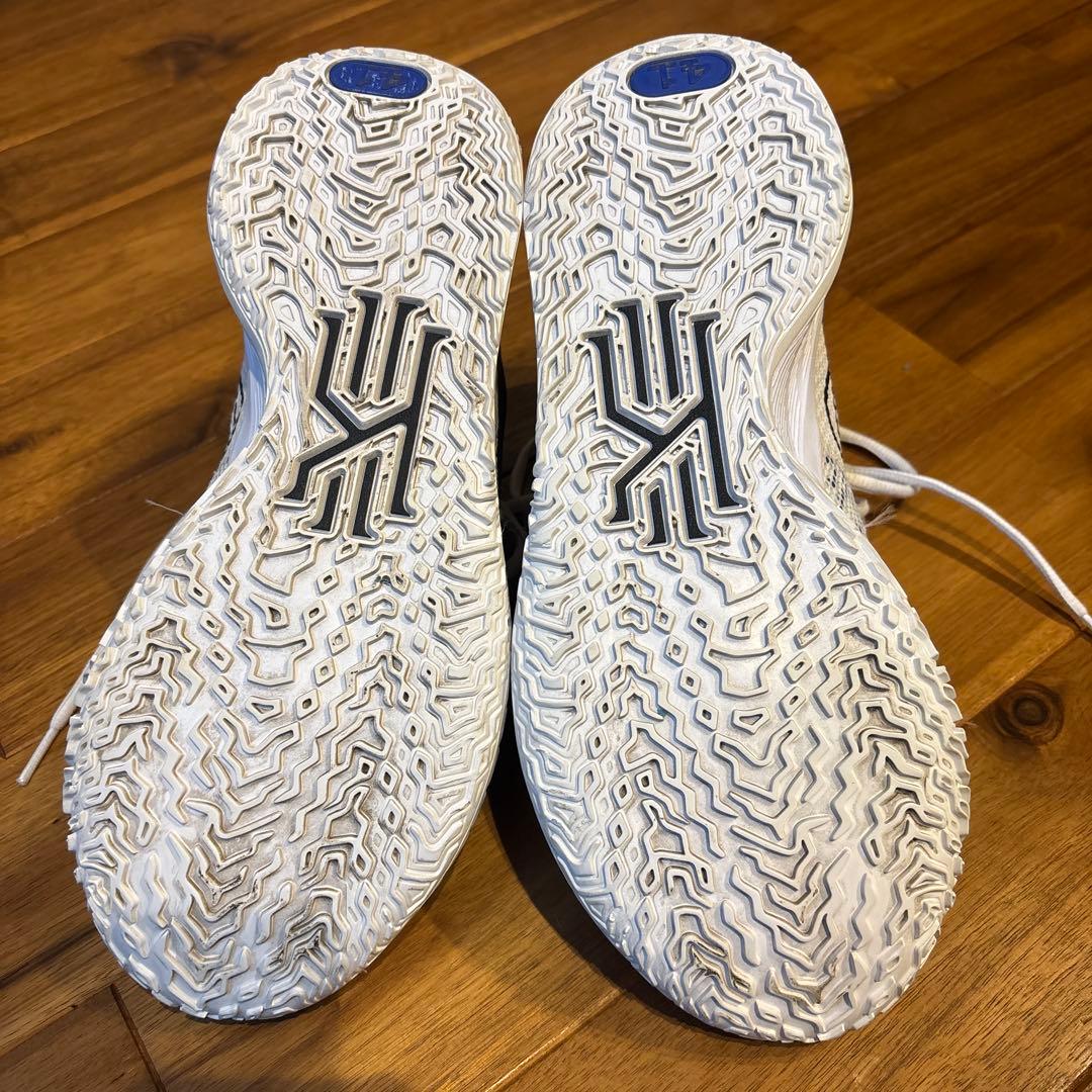 NIKE カイリー７　26cm