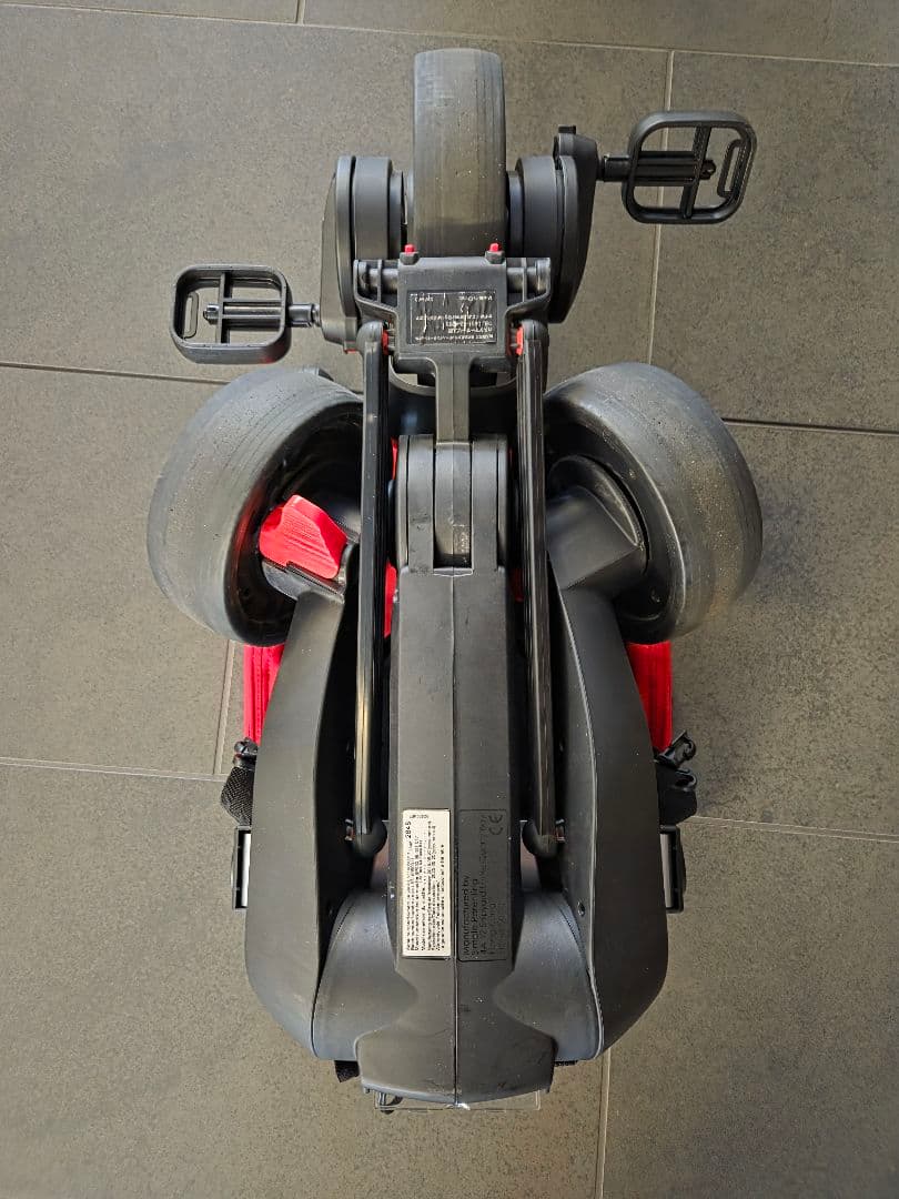 Doona Liki Trike リキトライク　折り畳み式三輪車　レッド