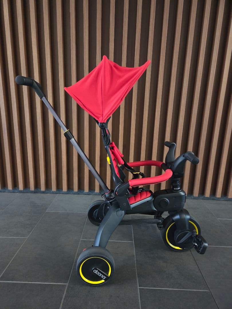 Doona Liki Trike リキトライク　折り畳み式三輪車　レッド