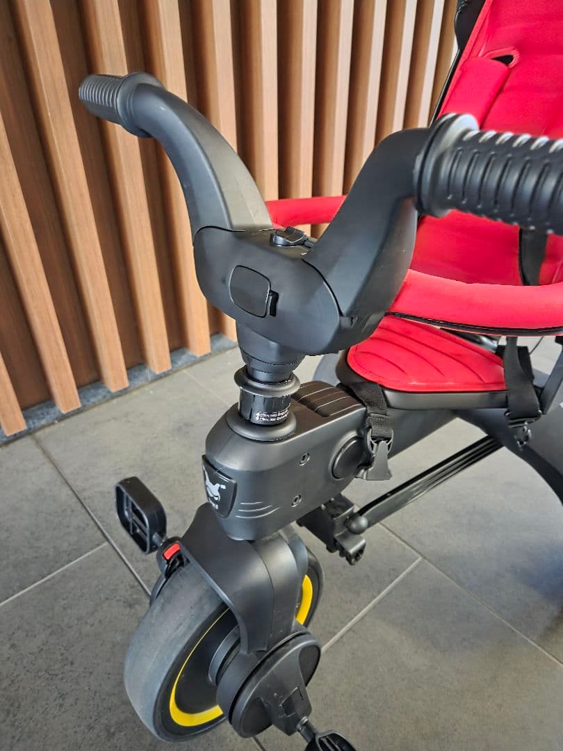 Doona Liki Trike リキトライク　折り畳み式三輪車　レッド