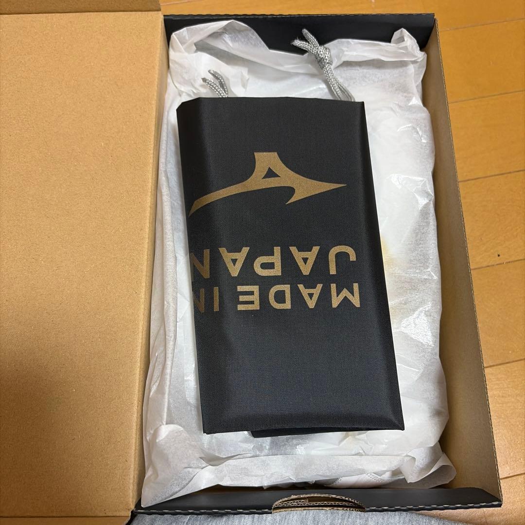 Mizuno Morelia サッカーシューズ ホワイト/ゴールド　取り替え式