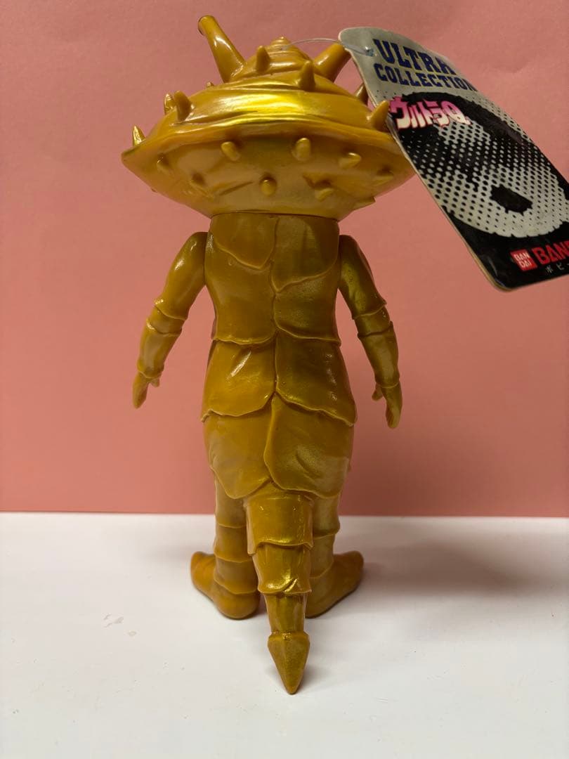 カネゴン　バンダイ ウルトラコレクション 怪獣ソフビ金色