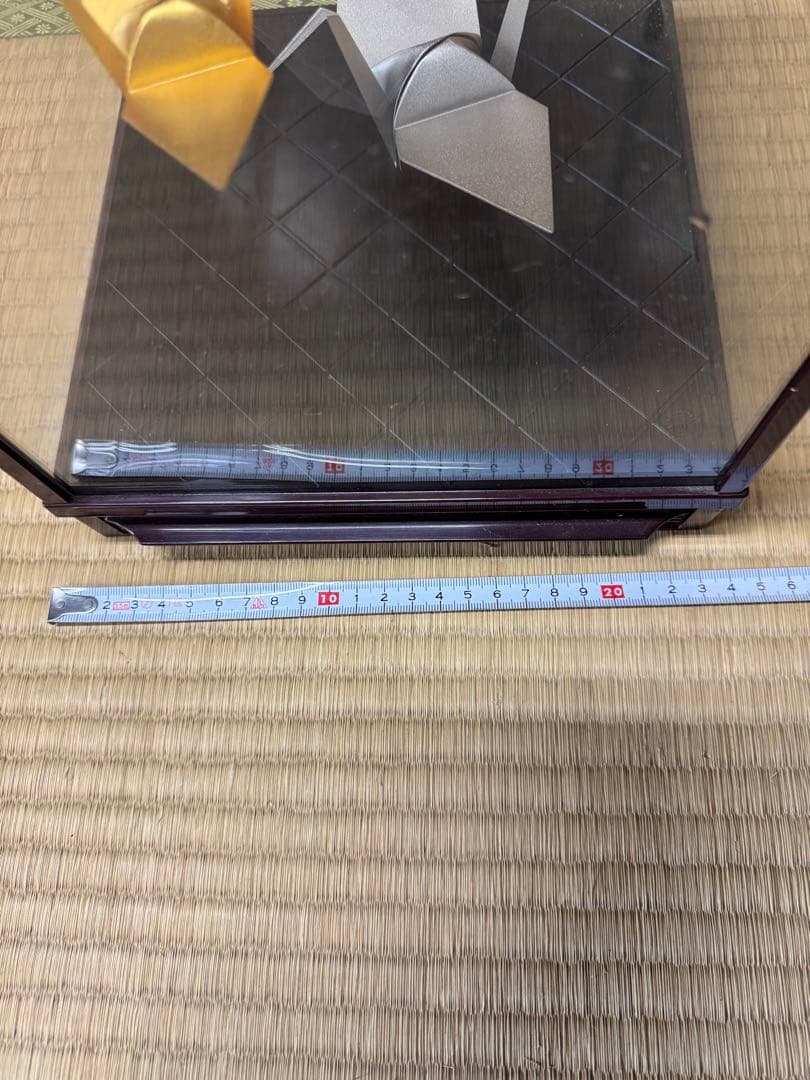 金銀 折り鶴 ガラスケース入り 置物 鶴 和風インテリア 縁起物 コンパクト