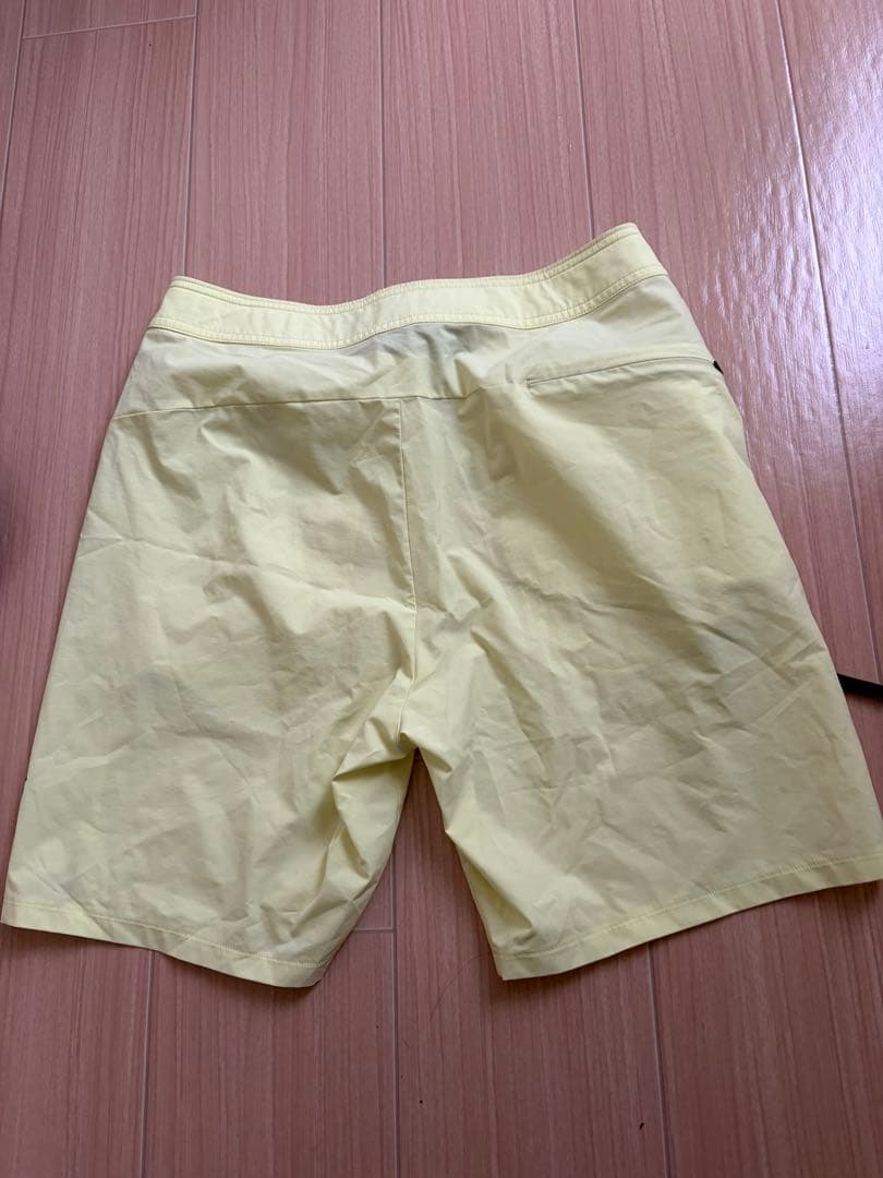 陸上用パンツ on performance hybrid short xs