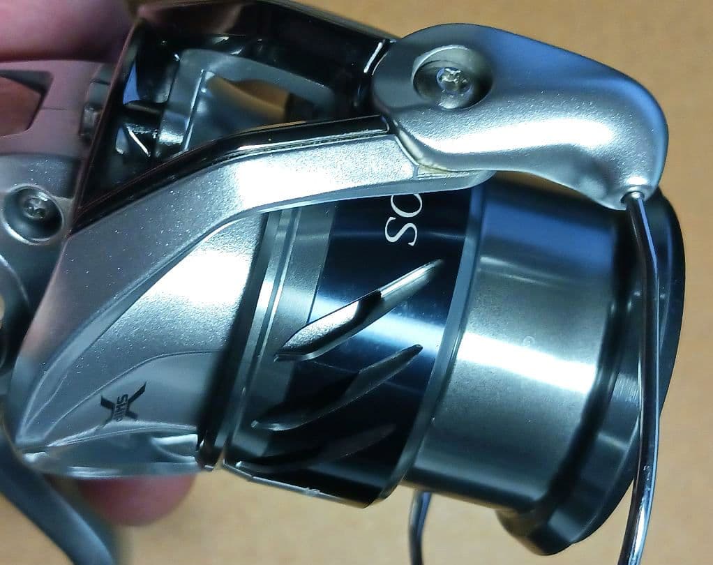 美品 ほぼ新品 シマノ 15ストラディック 2500S