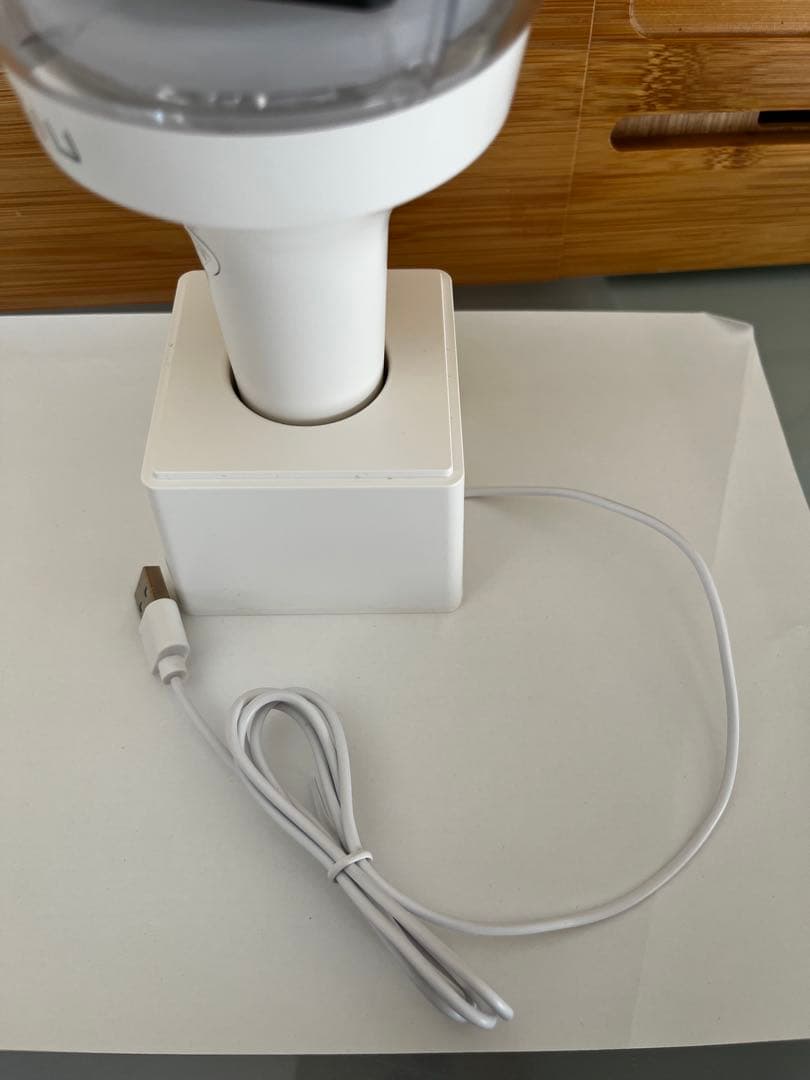 NiziU 公式ペンライト 美品 1回使用 京セラドーム購入 点灯確認済 即発送