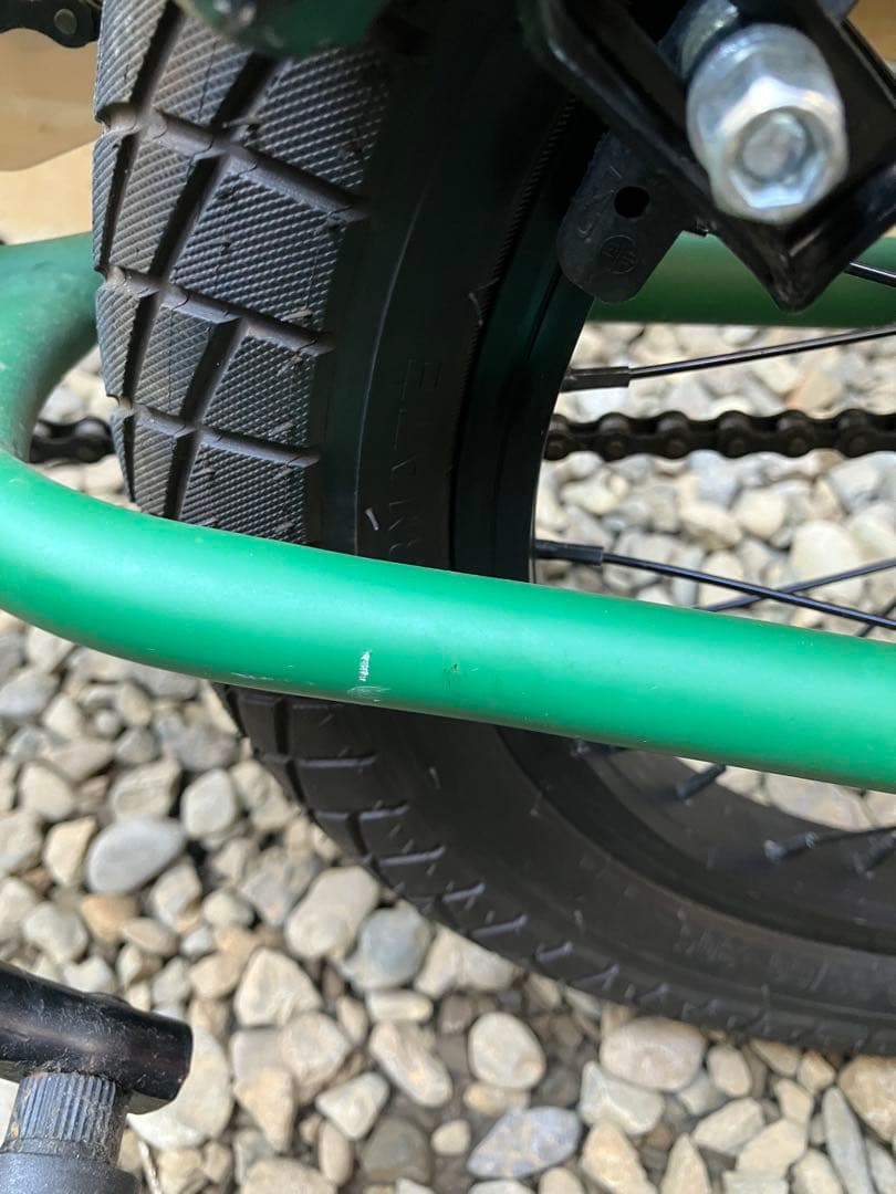 Mon BMX 自転車 緑/黒　16インチ