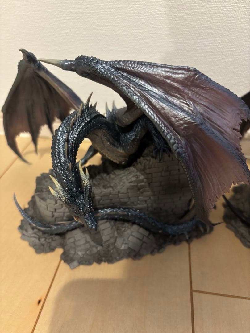 一番くじ　ミラボレアス　ラストワン賞　フィギュア　箱無し
