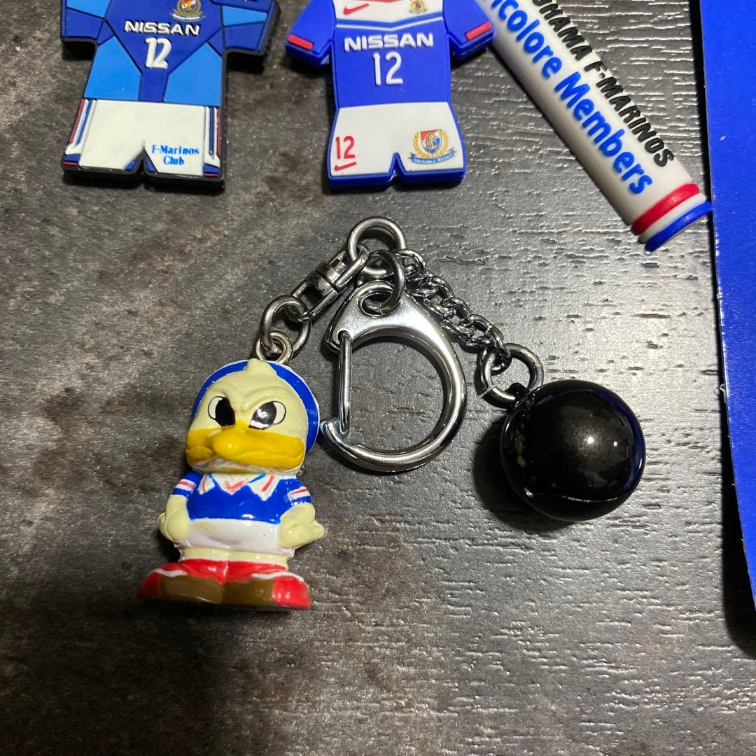 未開封横浜F・マリノス ピンバッジ ラバスト キーホルダーなどグッズ10点セット