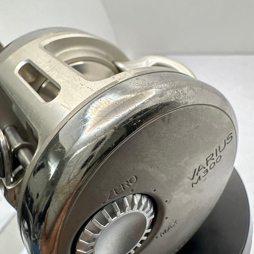 VARIUS M300 ベイトリール チタン製