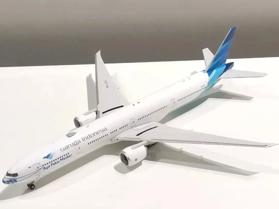 Garuda Indonesia Boeing 777-300 マスク