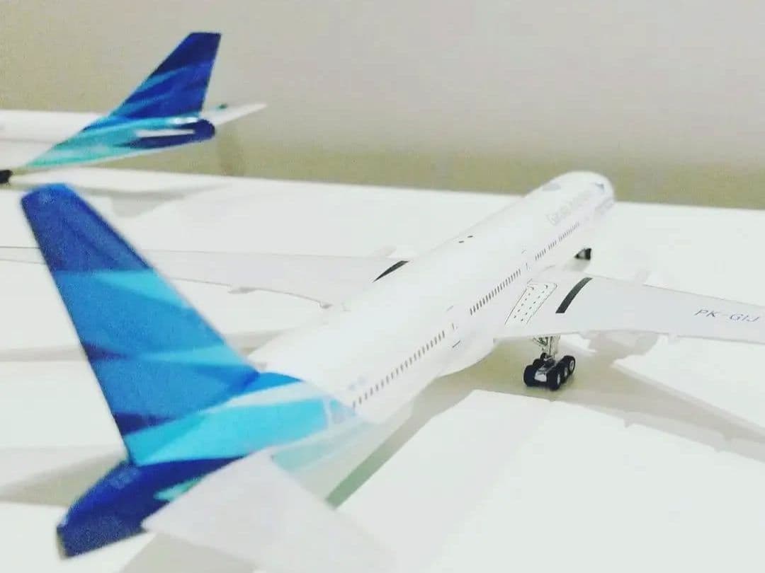 Garuda Indonesia Boeing 777-300 マスク