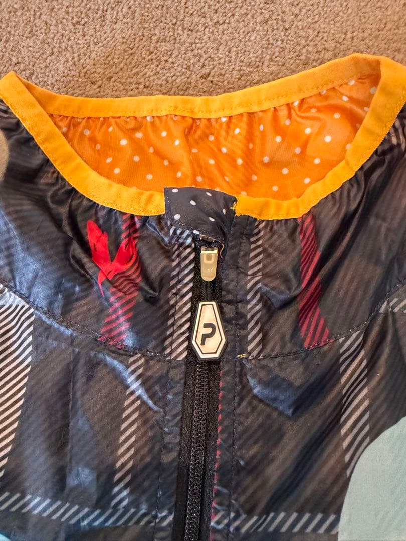 パンダーニウィンドブレーカー薄手　超美品