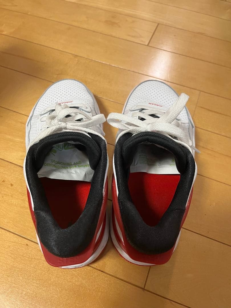 バスケシューズ NIKE Jordan 22.5 箱とステッカー付