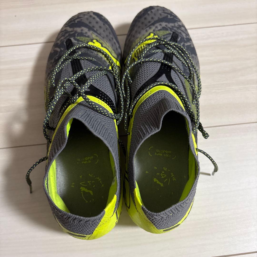 最終値下げ！Puma サッカーシューズ グレー/イエロー