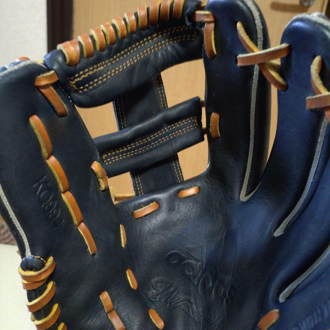 アディダス　西岡モデル　一般軟式用グローブ