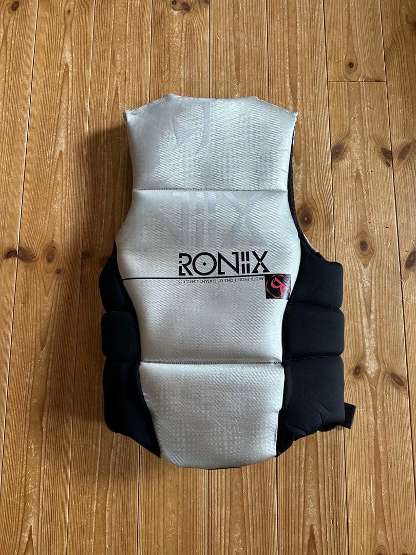 RONIX ライフジャケット Sサイズ シルバー/ブラック