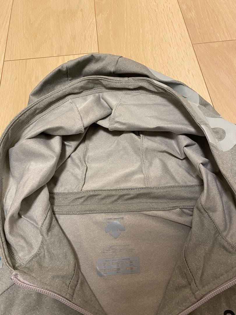 【美品】デサント　ジップアップジャケット　ジャージ　グレー　Oサイズ フード付き