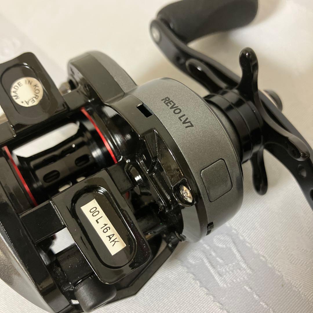 Abu Garcia★アブガルシア★REVO LV7 ベイトリール★右★専用袋付