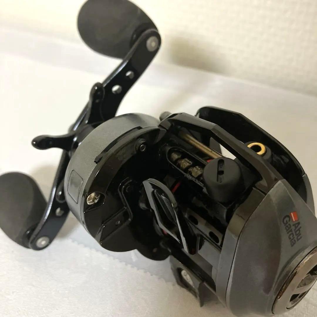 Abu Garcia★アブガルシア★REVO LV7 ベイトリール★右★専用袋付