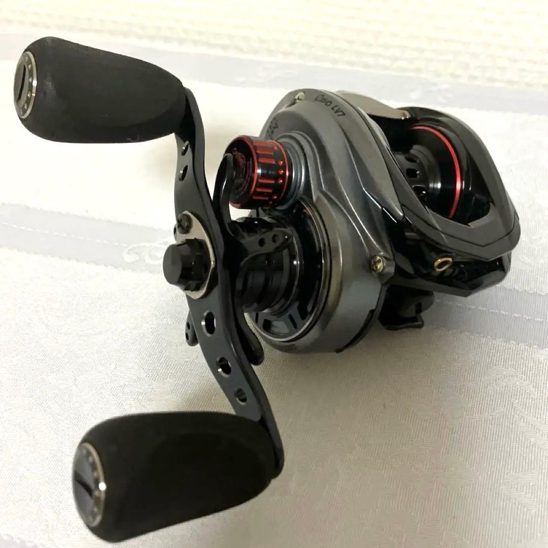 Abu Garcia★アブガルシア★REVO LV7 ベイトリール★右★専用袋付
