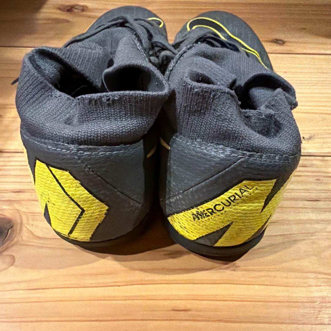 Nike サッカーシューズ グレー/イエロー