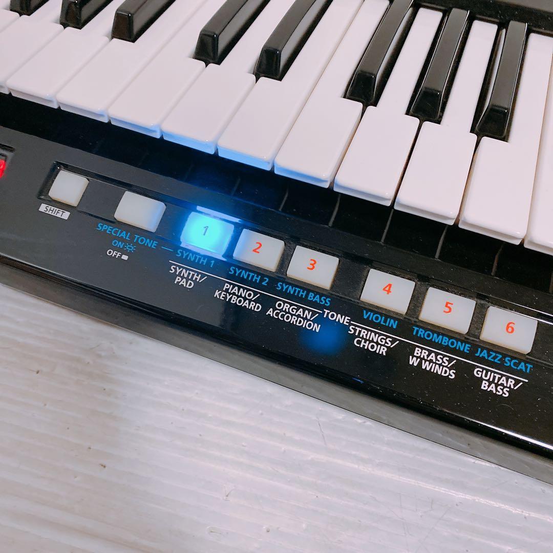 Roland AX-09 ショルダーシンセサイザー Lucina