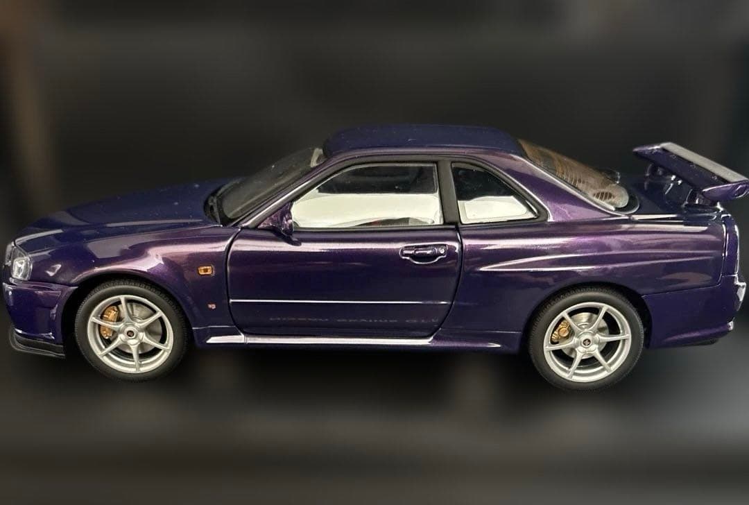 オートアート スカイラインGT-R 1/18 R34
