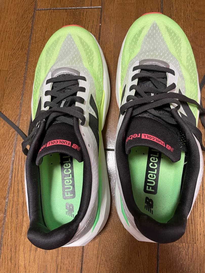 New Balance FuelCell v5 ランニングシューズ27.5センチ