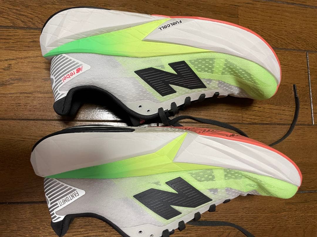 New Balance FuelCell v5 ランニングシューズ27.5センチ