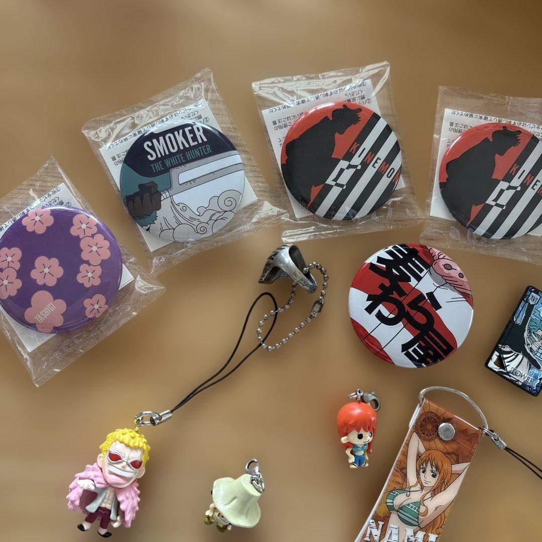 ワンピース 缶バッチ　キーホルダーグッズセット