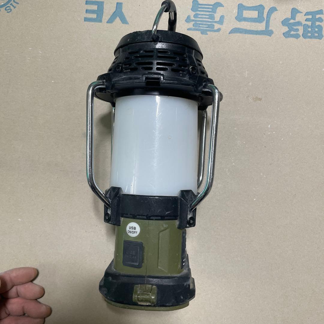 マキタ　充電式ランタン付ラジオ　MR008G