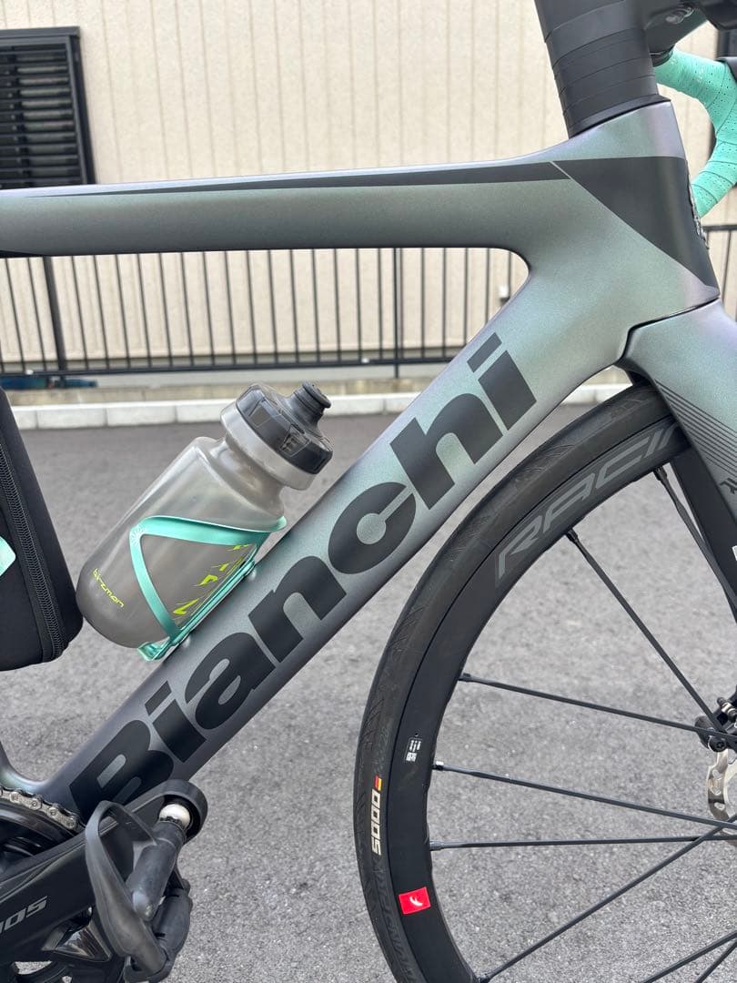 ビアンキBIANCHI OLTRE RACE 2024