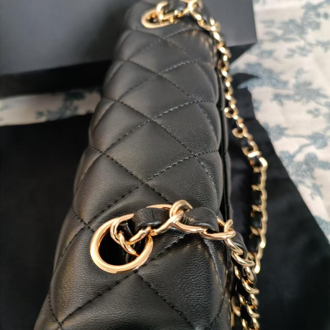 CHANE** ミニフラップバッグ