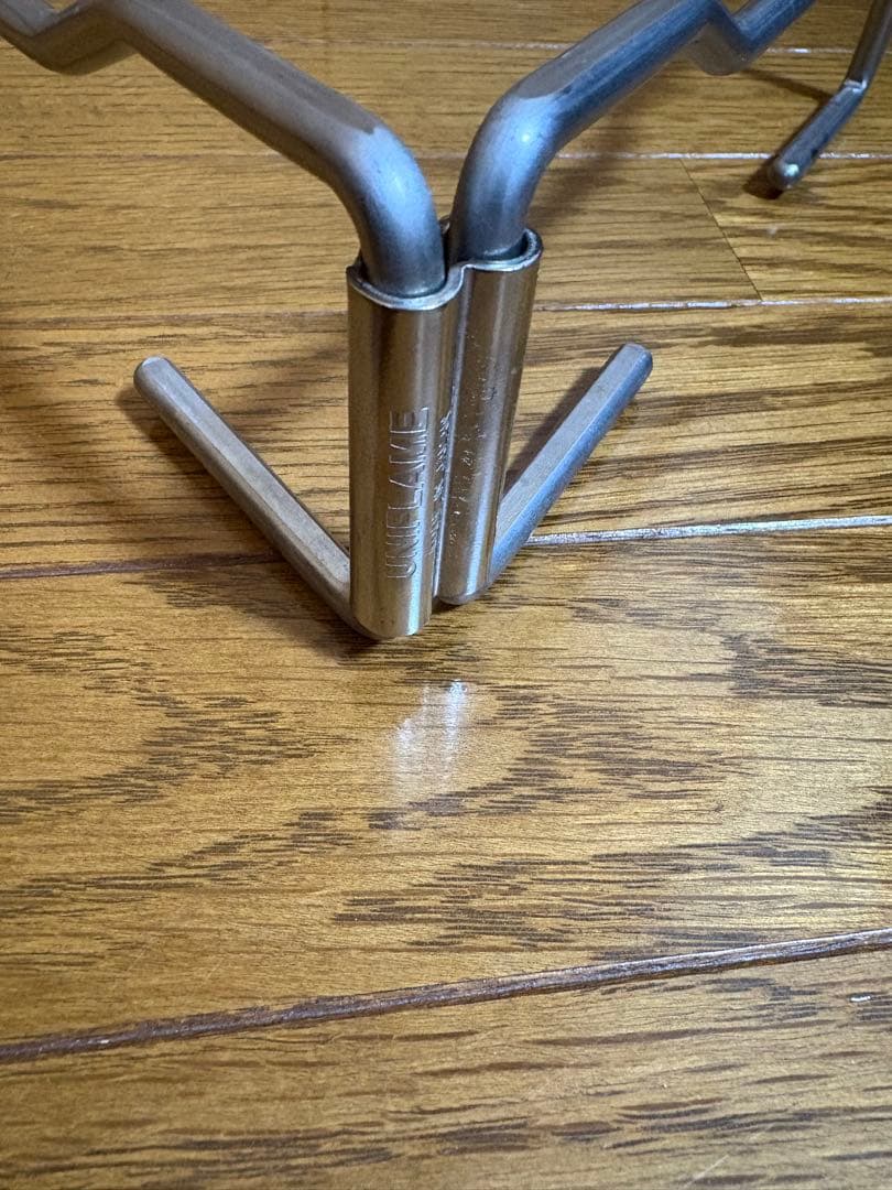 ユニフレーム　ダッチオーブンリフターとスタンド