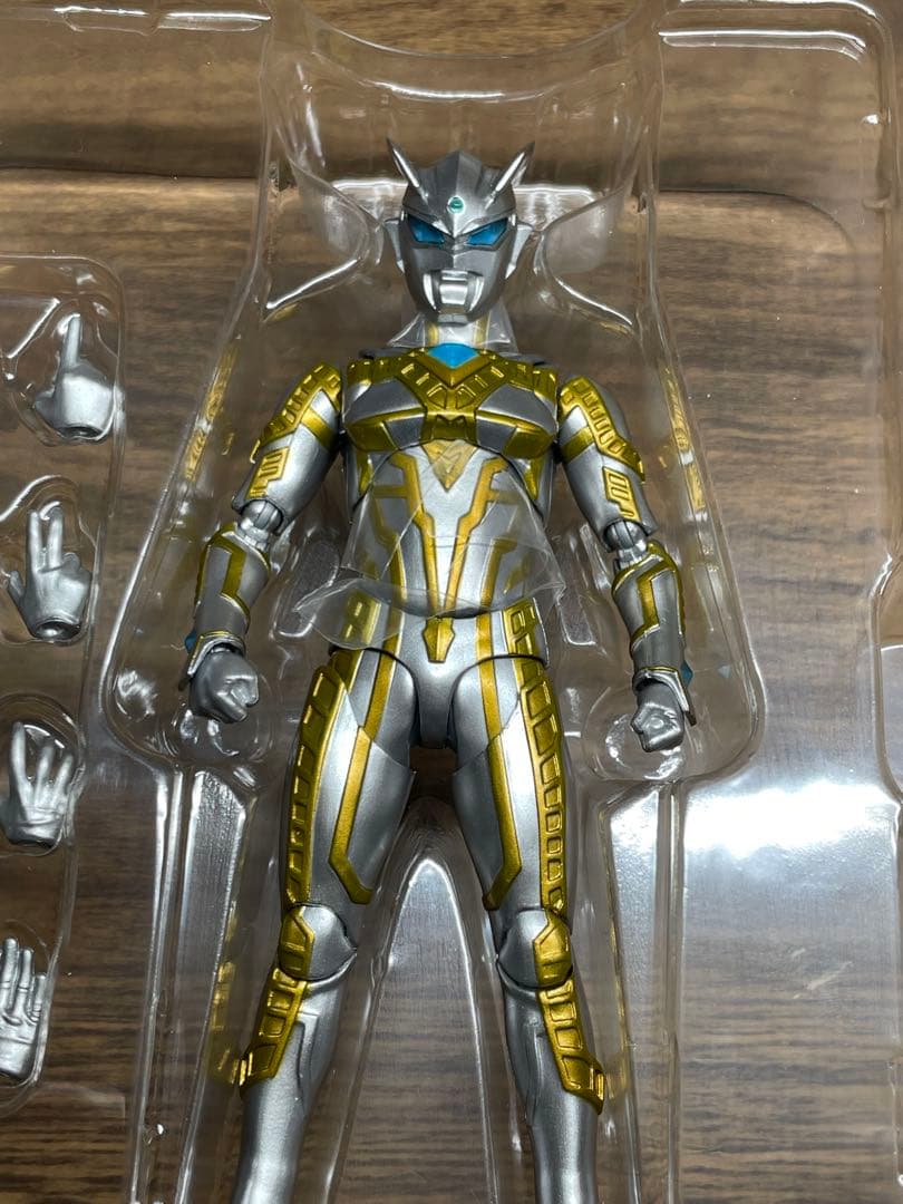 S.H.Figuarts ウルティメイトシャイニングウルトラマンゼロ スターズ